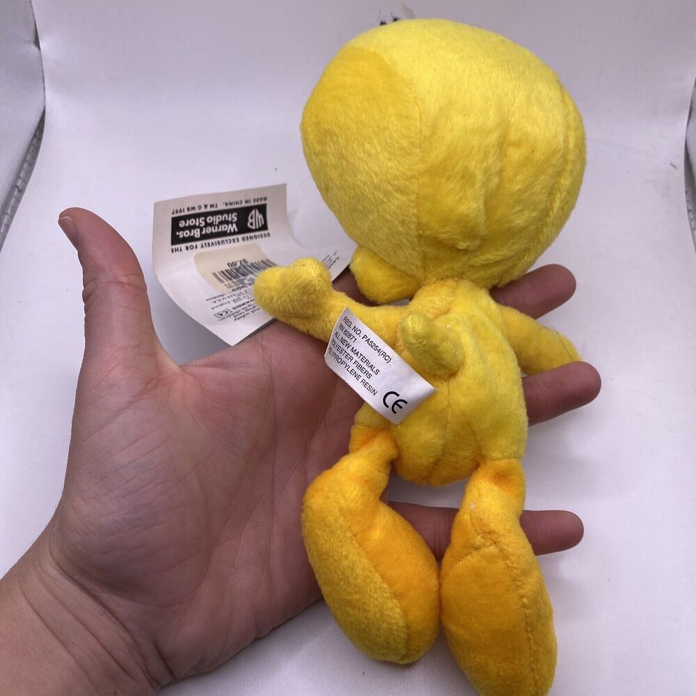 Vintage 1997 Warner Bros Studio Store TWEETY BIRD Bean Bag Plush With Tags 8" - Picture 9 of 9